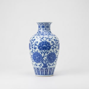 Jingdezhen ceramic vase