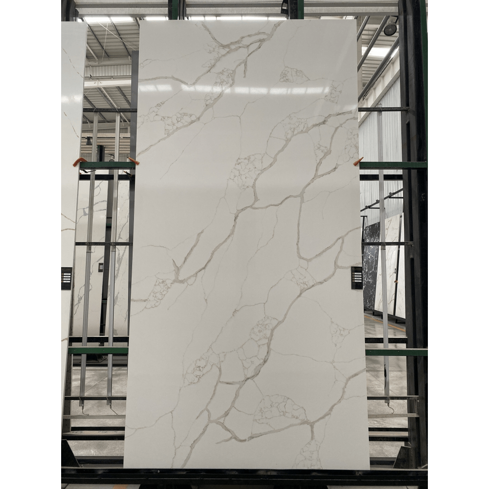 White Quartz with Grey Veins (PXQZ230507-6)